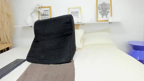 Gabriela. online show from 02/11/25, 12:27