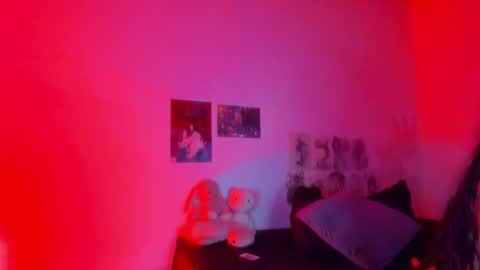 Gabriela online show from 10/14/25, 02:40