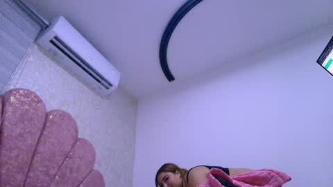 gabriela online show from 05/27/26, 01:57