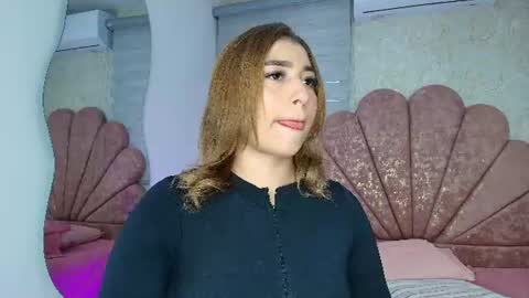 gabriela online show from 06/18/26, 07:18