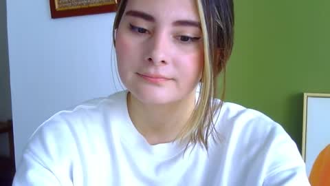 Gabriela Miller online show from 11/11/25, 02:50