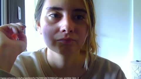 Gabriela Miller online show from 11/22/25, 03:44