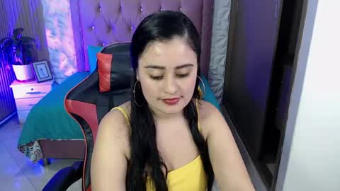 Snapshot of gabriela_tm1 chatting on 04/19/26, 03:17 GABRIELA online show from 04/19/26, 03:17