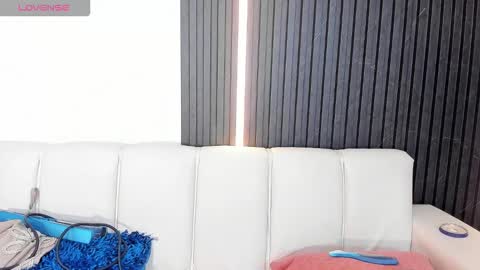 gabrielaa_miller_ online show from 10/02/25, 08:27