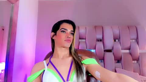 Gabriela online show from 12/18/24, 10:51