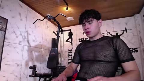 gabriell_ramirez_ online show from 02/15/25, 04:03