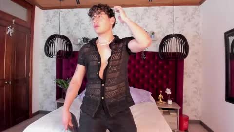 gabriell_ramirez_ online show from 03/07/25, 03:51