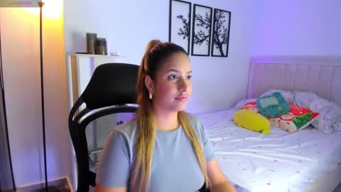 Snapshot of gabriella__tom chatting on 01/07/26, 09:06 Gabriella online show from 01/07/26, 09:06