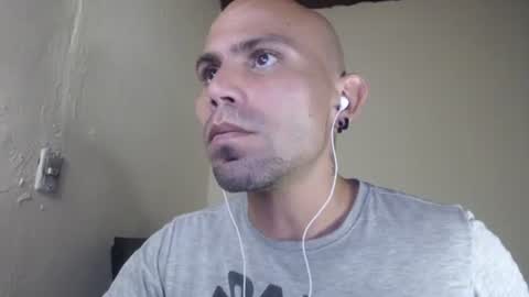 Snapshot of gabrielle_ramirez chatting on 04/17/26, 05:21 Gabriel online show from 04/17/26, 05:21