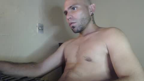 Snapshot of gabrielle_ramirez chatting on 05/27/26, 01:57 Gabriel online show from 05/27/26, 01:57