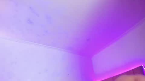 Snapshot of gabrielle_steele chatting on 11/06/25, 06:42 online show from 11/06/25, 06:42