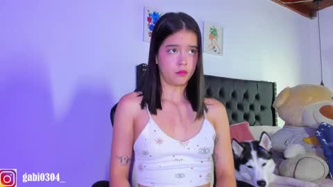 Snapshot of gabriiieela_ chatting on 02/24/25, 09:41 Sara   online show from 02/24/25, 09:41