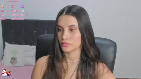 Snapshot of gaby_olsen chatting on 11/26/25, 11:06 Gabriela online show from 11/26/25, 11:06