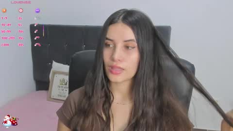 Snapshot of gaby_olsen chatting on 12/03/25, 11:36 Gabriela online show from 12/03/25, 11:36