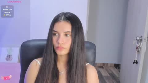 Snapshot of gaby_olsen chatting on 06/01/26, 10:44 Gabriela online show from 06/01/26, 10:44