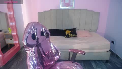 Gaby  online show from 12/30/24, 04:09