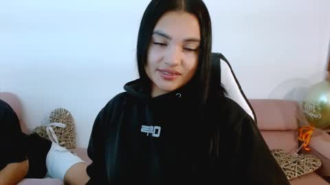 Snapshot of gaby_saikozz chatting on 11/11/25, 05:07 My name is Gabriela.. nice to meet you thumbs up please its very important to me online show from 11/11/25, 05:07