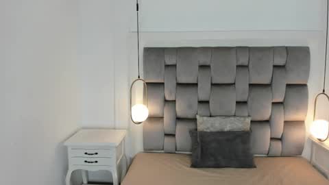 Snapshot of gaby_smit__ chatting on 11/20/25, 11:32 GABRIELA online show from 11/20/25, 11:32