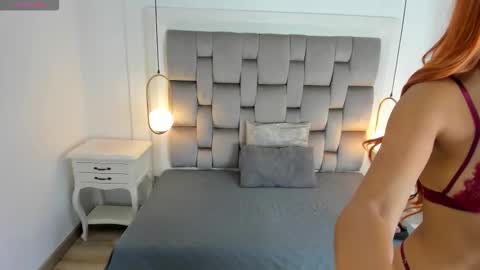 Snapshot of gaby_smit__ chatting on 11/22/25, 11:31 GABRIELA online show from 11/22/25, 11:31