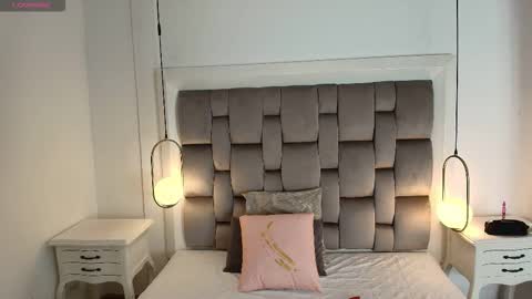 Snapshot of gaby_smit__ chatting on 12/03/25, 11:30 GABRIELA online show from 12/03/25, 11:30