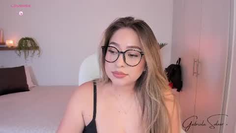 Snapshot of gaby_soleer chatting on 06/10/26, 12:11 gaby online show from 06/10/26, 12:11