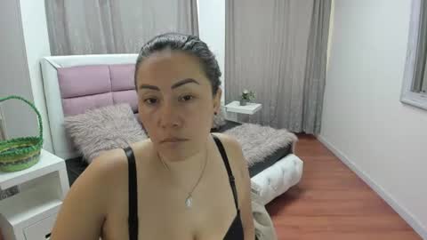 gabriela online show from 06/22/26, 04:48