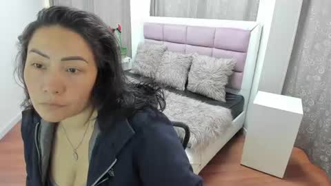 gabriela online show from 06/30/26, 04:08