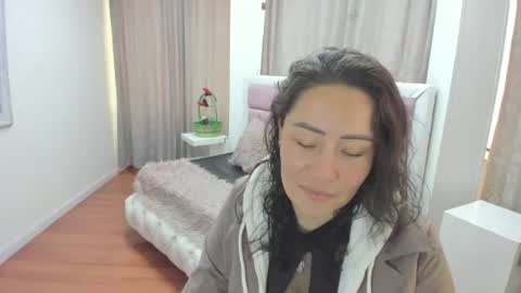 gabriela online show from 07/18/26, 03:49