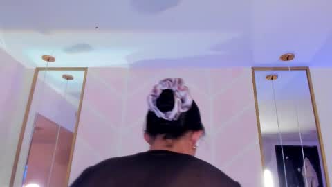 Gaby online show from 11/27/25, 08:11