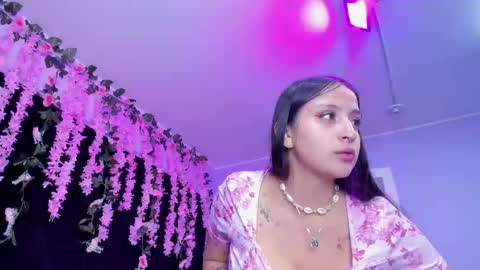 Snapshot of gabyy_cooper chatting on 05/25/26, 02:06 gabby cooper online show from 05/25/26, 02:06