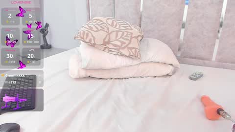 gabyyjones online show from 01/11/25, 11:02