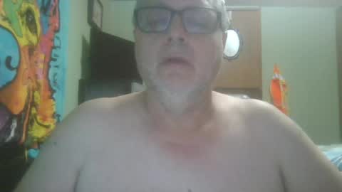 Snapshot of gadude45 chatting on 06/24/26, 01:37 gadude45 online show from 06/24/26, 01:37