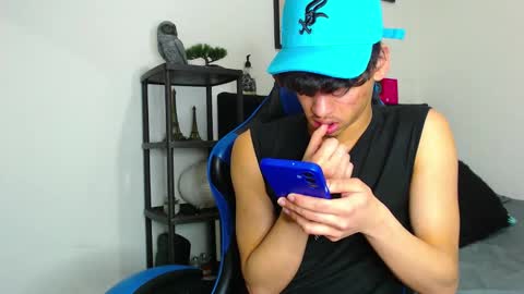 Snapshot of gael_jones chatting on 11/27/25, 02:35 gael_jones online show from 11/27/25, 02:35