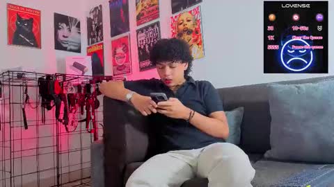 Snapshot of gaeloconner chatting on 10/15/25, 01:50 Gael Conner online show from 10/15/25, 01:50