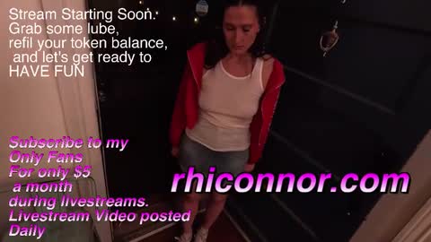 Snapshot of gagngush chatting on 10/23/25, 11:14 Rhi Connor   online show from 10/23/25, 11:14
