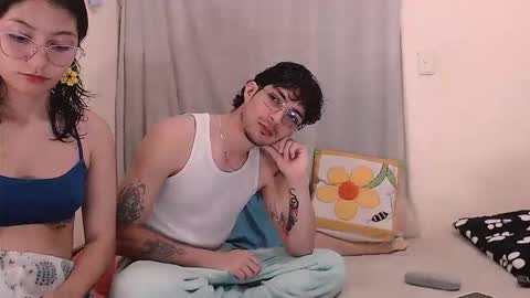 Snapshot of gaia_16 chatting on 02/19/26, 05:53 Gaia y Clayde online show from 02/19/26, 05:53