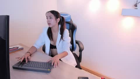 Snapshot of gaia_n_nix chatting on 04/12/26, 03:44 gaia_n_nix online show from 04/12/26, 03:44
