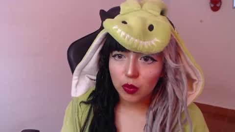 Snapshot of gakomenoshida chatting on 09/23/25, 08:12 Kate 3 online show from 09/23/25, 08:12