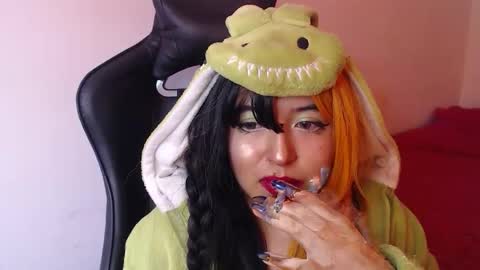 Snapshot of gakomenoshida chatting on 10/17/25, 08:55 Kate 3 online show from 10/17/25, 08:55