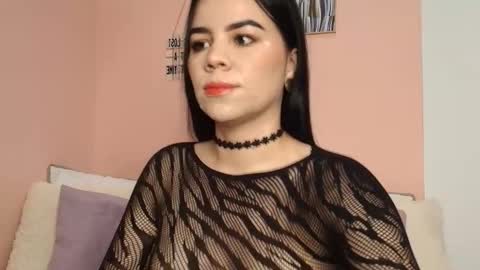 Snapshot of galayounng_ chatting on 10/06/25, 11:07 Gala Y online show from 10/06/25, 11:07