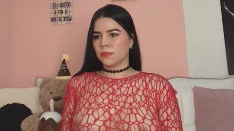 Snapshot of galayounng_ chatting on 12/15/25, 10:52 Gala Y online show from 12/15/25, 10:52