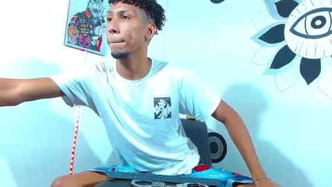 Snapshot of galip_aphrodisiac chatting on 02/18/25, 02:05 Galip online show from 02/18/25, 02:05