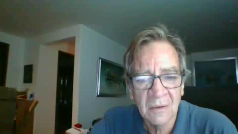 Snapshot of galloboy6 chatting on 12/16/25, 05:34 galloboy6 online show from 12/16/25, 05:34