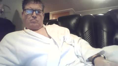 Snapshot of gameon1969 chatting on 01/05/25, 10:32 gameon1969 online show from 01/05/25, 10:32