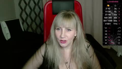 Snapshot of ganet469 chatting on 11/16/25, 05:18 Janette online show from 11/16/25, 05:18