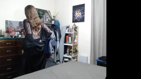 Snapshot of gangbangxxxgirl chatting on 02/01/25, 10:05 HOT online show from 02/01/25, 10:05