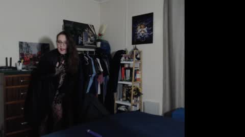 Snapshot of gangbangxxxgirl chatting on 02/22/25, 10:29 HOT online show from 02/22/25, 10:29