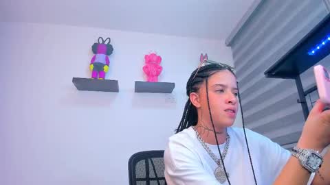 Snapshot of gangster_girl chatting on 10/01/25, 01:33 GANG online show from 10/01/25, 01:33