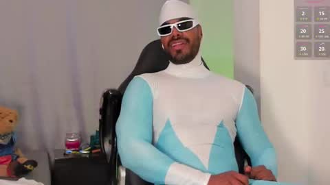 Alejo  online show from 10/31/25, 08:21