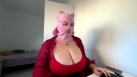 gapetrainee online show from 10/23/25, 07:29